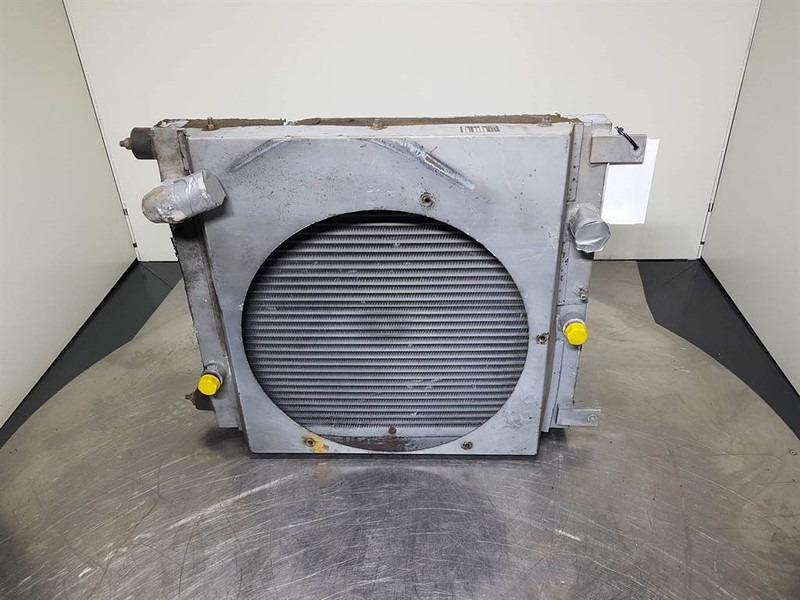 Ahlmann AZ150-2300776A-AKG 1899.011.0000-Cooler/Kühler - المحرك و قطع الغيار - آلات الإنشاء: صورة 3 Ahlmann AZ150-2300776A-AKG 1899.011.0000-Cooler/Kühler - المحرك و قطع الغيار - آلات الإنشاء: صورة 3