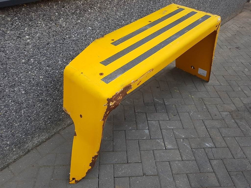 Ahlmann AZ150-4181501A-R/A-Mud guard/Kotfluegel/Spatbord - رفرف - آلات الإنشاء: صورة 2 Ahlmann AZ150-4181501A-R/A-Mud guard/Kotfluegel/Spatbord - رفرف - آلات الإنشاء: صورة 2