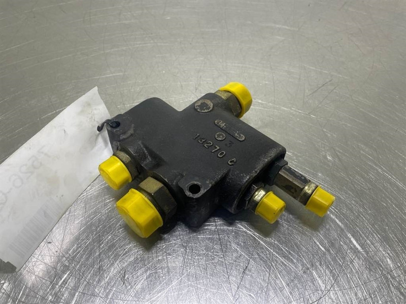 Ahlmann AZ6-4195338A-Priority valve/Prioritaetsventil - أجهزة هيدروليكية - آلات الإنشاء: صورة 1 Ahlmann AZ6-4195338A-Priority valve/Prioritaetsventil - أجهزة هيدروليكية - آلات الإنشاء: صورة 1