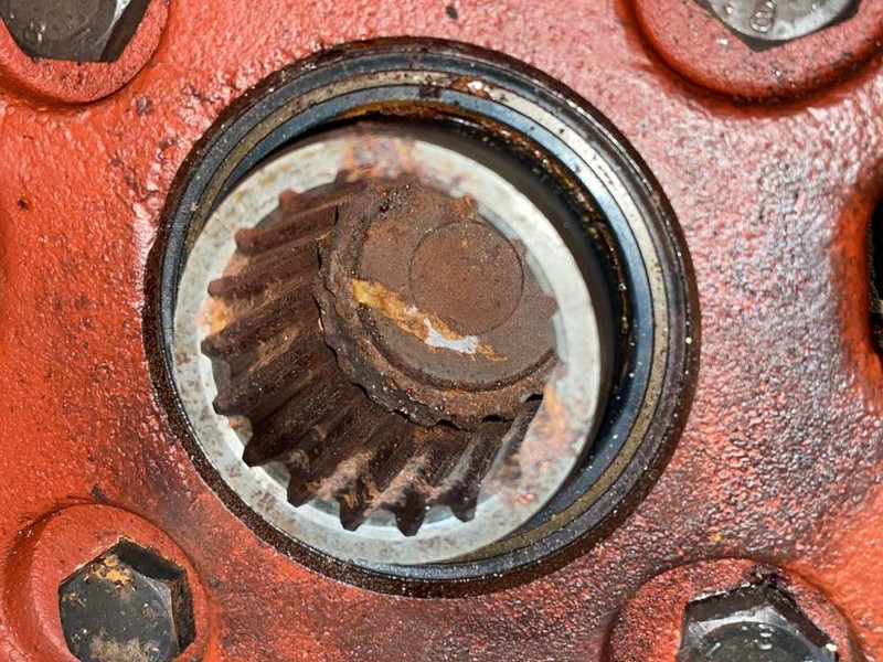 Ahlmann AZ6-Clark-Hurth 357/278/61-Transmission/Getriebe - صندوق التروس - آلات الإنشاء: صورة 5 Ahlmann AZ6-Clark-Hurth 357/278/61-Transmission/Getriebe - صندوق التروس - آلات الإنشاء: صورة 5