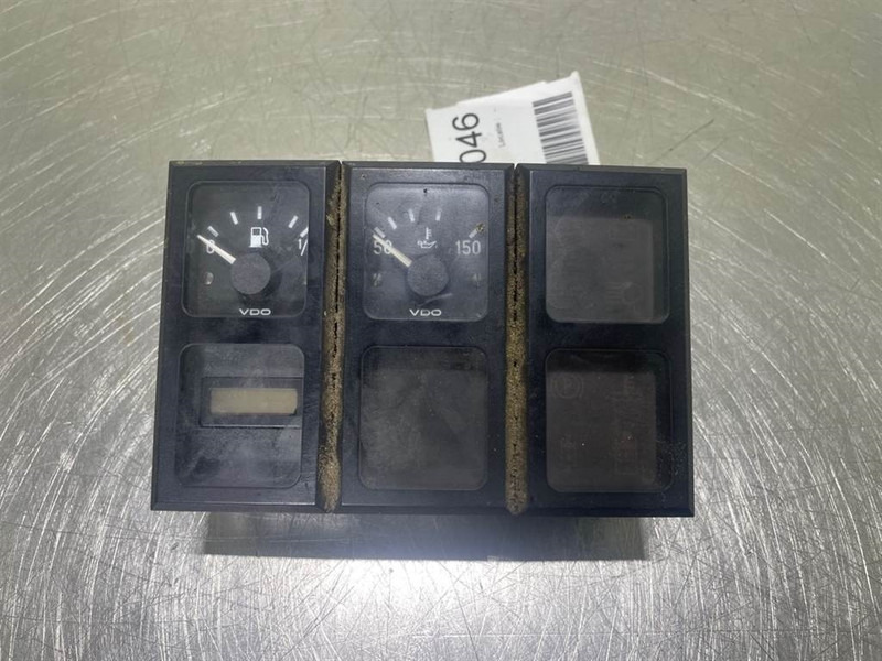 Ahlmann AZ6 - Display unit/Armaturenbrett/Dashboard - النظام الكهربائي - آلات الإنشاء: صورة 1 Ahlmann AZ6 - Display unit/Armaturenbrett/Dashboard - النظام الكهربائي - آلات الإنشاء: صورة 1