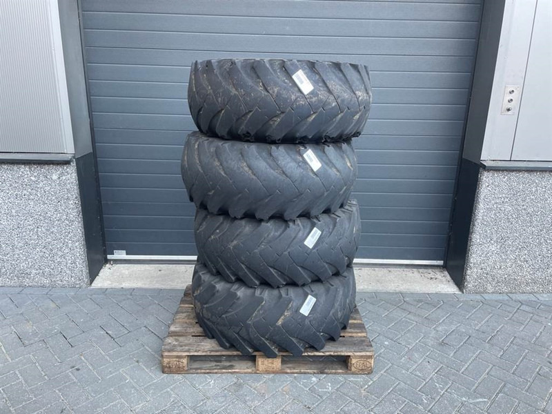 Ahlmann AZ6-Mitas 405/70-20 (16/70-20)-Tire/Reifen/Band - الإطارات والجنوط - آلات الإنشاء: صورة 1 Ahlmann AZ6-Mitas 405/70-20 (16/70-20)-Tire/Reifen/Band - الإطارات والجنوط - آلات الإنشاء: صورة 1