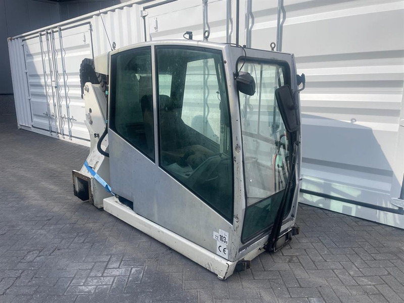 Atlas 1704MH - Cabin/Kabine/Cabine - الكابينة والداخلية - آلات الإنشاء: صورة 1 Atlas 1704MH - Cabin/Kabine/Cabine - الكابينة والداخلية - آلات الإنشاء: صورة 1