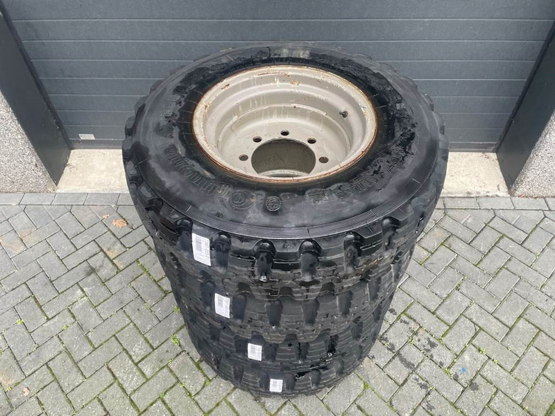 Atlas AR65-Continental 12.5R20-Tire/Reifen/Band - الإطارات والجنوط - آلات الإنشاء: صورة 2 Atlas AR65-Continental 12.5R20-Tire/Reifen/Band - الإطارات والجنوط - آلات الإنشاء: صورة 2