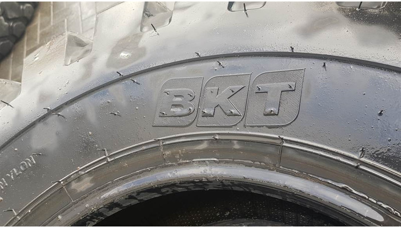 BKT 17.5-25 - Tyre/Reifen/Band - إطارات - آلات الإنشاء: صورة 2 BKT 17.5-25 - Tyre/Reifen/Band - إطارات - آلات الإنشاء: صورة 2