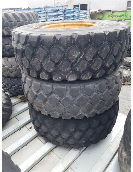 Case 521F-MTP 17.5R25-Tire/Reifen/Band - الإطارات والجنوط - آلات الإنشاء: صورة 5 Case 521F-MTP 17.5R25-Tire/Reifen/Band - الإطارات والجنوط - آلات الإنشاء: صورة 5