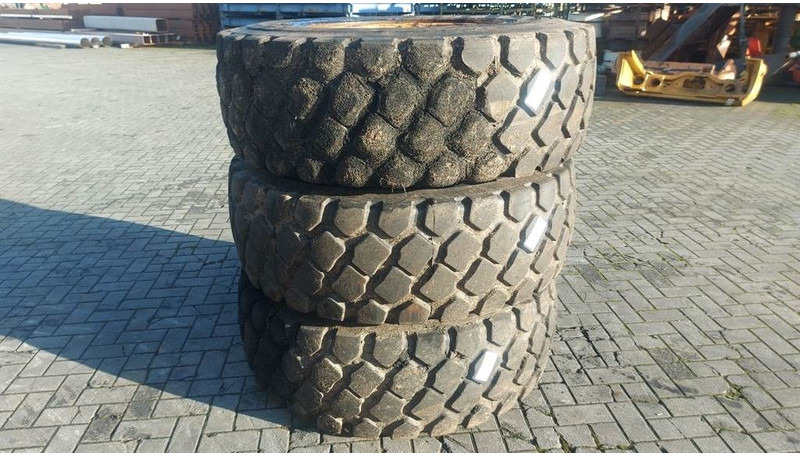 Case 521F-MTP 17.5R25-Tire/Reifen/Band - الإطارات والجنوط - آلات الإنشاء: صورة 1 Case 521F-MTP 17.5R25-Tire/Reifen/Band - الإطارات والجنوط - آلات الإنشاء: صورة 1