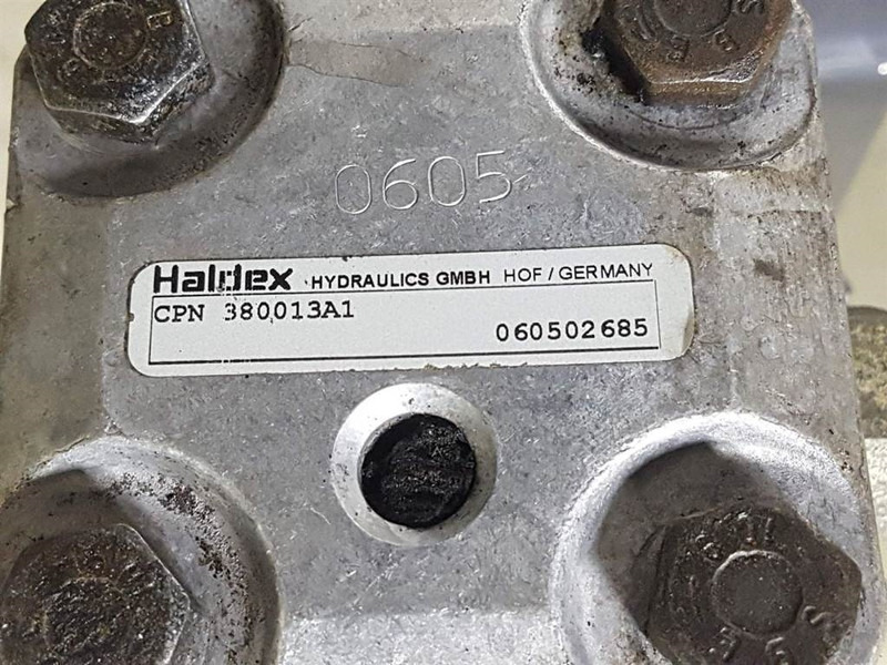 Case 621D-2200943-Haldex-Compact-/steering unit - أجهزة هيدروليكية - آلات الإنشاء: صورة 4 Case 621D-2200943-Haldex-Compact-/steering unit - أجهزة هيدروليكية - آلات الإنشاء: صورة 4