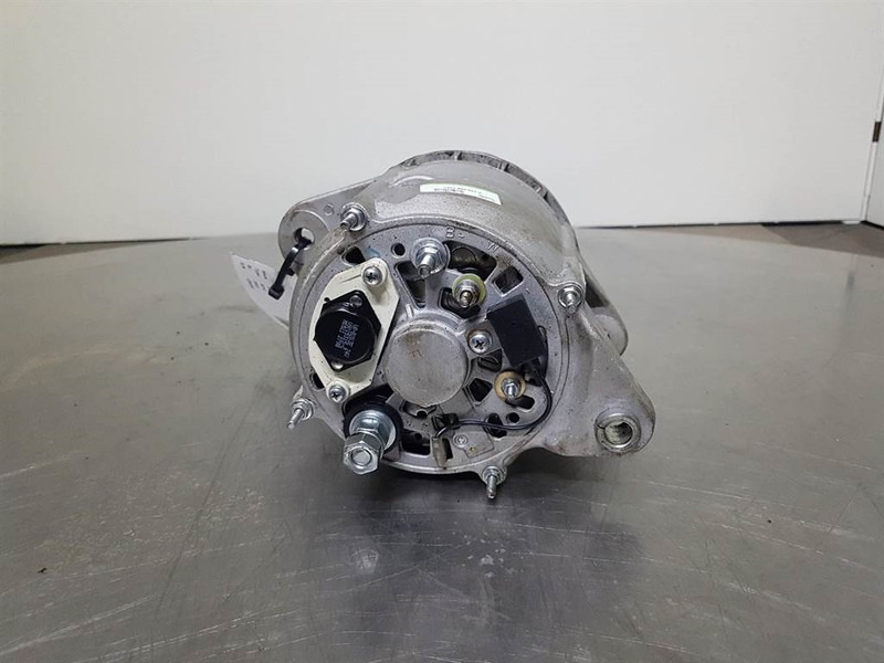 Case 921C-Cummins 0.120.468.136+-Alternator/Dynamo - محرك - آلات الإنشاء: صورة 3 Case 921C-Cummins 0.120.468.136+-Alternator/Dynamo - محرك - آلات الإنشاء: صورة 3