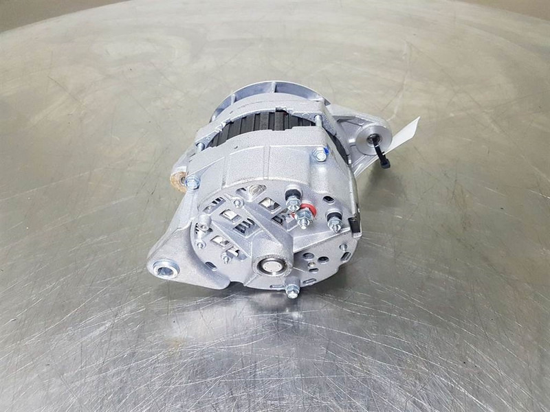 Cummins QSB5.9C-24V 70A-Alternator/Lichtmaschine/Dynamo - محرك - آلات الإنشاء: صورة 5 Cummins QSB5.9C-24V 70A-Alternator/Lichtmaschine/Dynamo - محرك - آلات الإنشاء: صورة 5