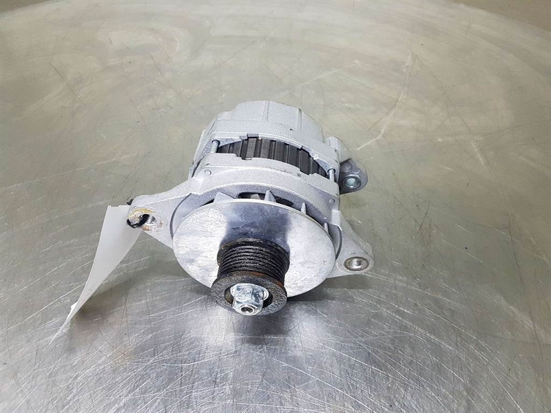 Cummins QSB5.9C-24V 70A-Alternator/Lichtmaschine/Dynamo - محرك - آلات الإنشاء: صورة 3 Cummins QSB5.9C-24V 70A-Alternator/Lichtmaschine/Dynamo - محرك - آلات الإنشاء: صورة 3