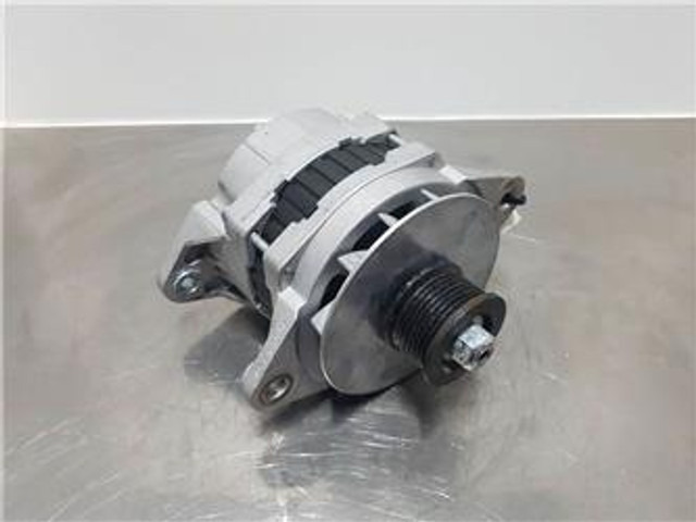 Cummins QSB5.9C-24V 70A-Alternator/Lichtmaschine/Dynamo - محرك - آلات الإنشاء: صورة 1 Cummins QSB5.9C-24V 70A-Alternator/Lichtmaschine/Dynamo - محرك - آلات الإنشاء: صورة 1