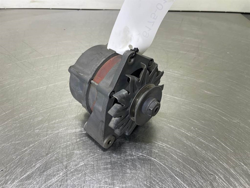 Deutz 01183630-14V 95A-Alternator/Lichtmaschine/Dynamo - محرك - آلات الإنشاء: صورة 1 Deutz 01183630-14V 95A-Alternator/Lichtmaschine/Dynamo - محرك - آلات الإنشاء: صورة 1