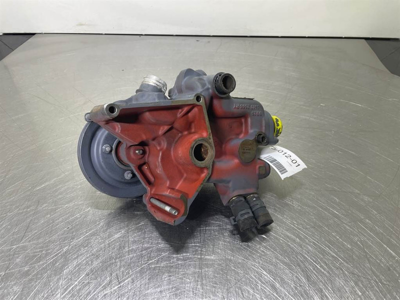 Deutz 04300291 - Coolant pump/Kühlmittelpumpe/Waterpomp - محرك - آلات الإنشاء: صورة 5 Deutz 04300291 - Coolant pump/Kühlmittelpumpe/Waterpomp - محرك - آلات الإنشاء: صورة 5