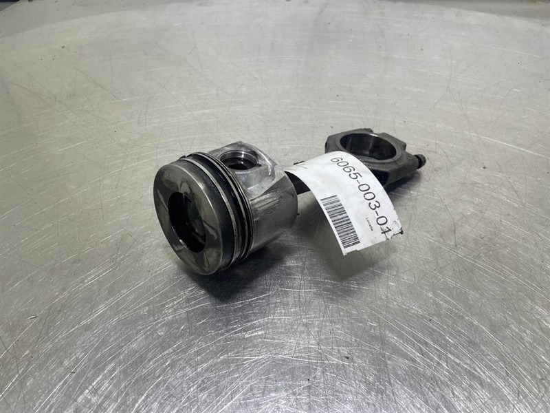 Deutz TD2011L04I - Piston/Kolben/Zuiger - محرك - آلات الإنشاء: صورة 1 Deutz TD2011L04I - Piston/Kolben/Zuiger - محرك - آلات الإنشاء: صورة 1