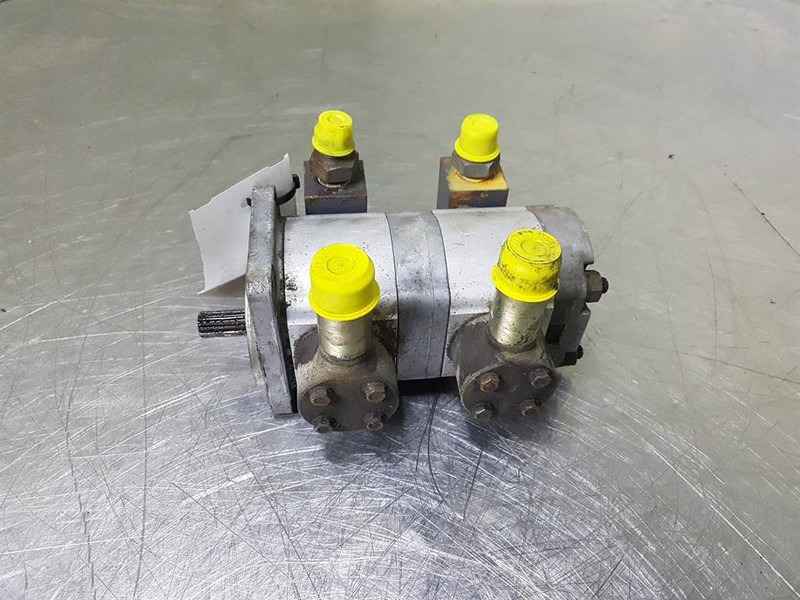 Diesel Kiki - Bosch - 307012-1020 - Gearpump/Zahnr - أجهزة هيدروليكية - آلات الإنشاء: صورة 2 Diesel Kiki - Bosch - 307012-1020 - Gearpump/Zahnr - أجهزة هيدروليكية - آلات الإنشاء: صورة 2