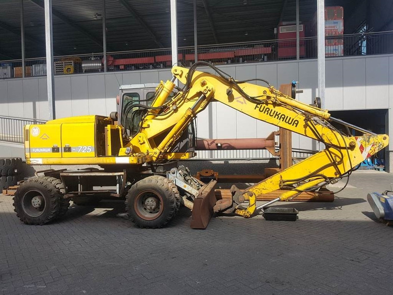 Furukawa W 725 LS (For parts) - حفار ذو عجلات: صورة 1 Furukawa W 725 LS (For parts) - حفار ذو عجلات: صورة 1