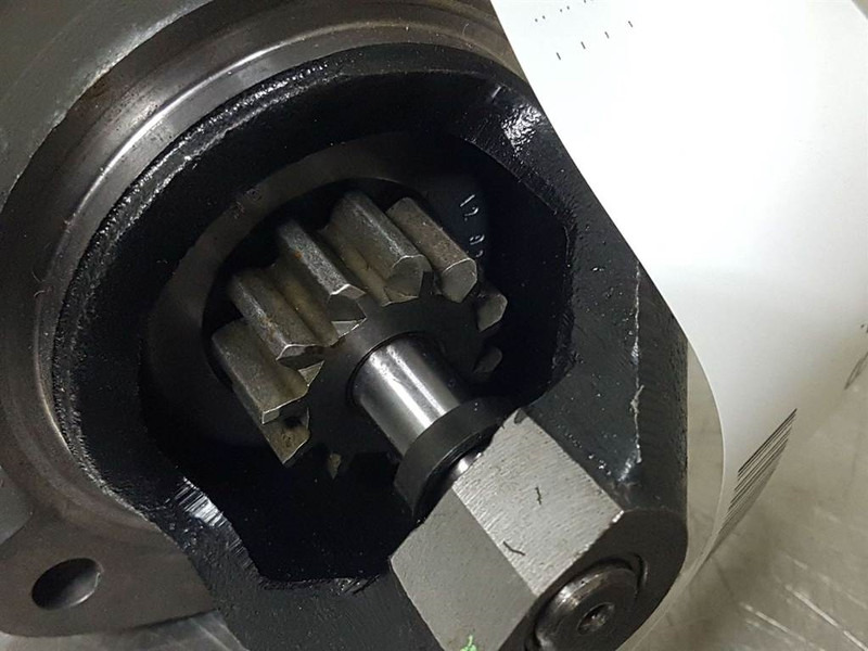 JCB 320/A9080-Mahle-Starter/Anlasser/Startmotor - محرك - آلات الإنشاء: صورة 4 JCB 320/A9080-Mahle-Starter/Anlasser/Startmotor - محرك - آلات الإنشاء: صورة 4