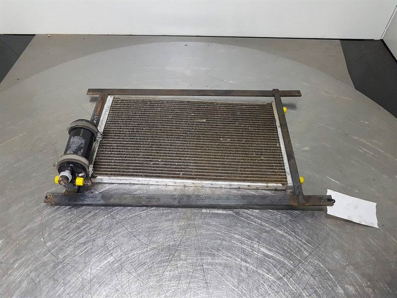 JCB 416 HT-Airco condenser/Klimakondensator/Koeler - إطار هيكلي/ إطار معدني - آلات الإنشاء: صورة 1 JCB 416 HT-Airco condenser/Klimakondensator/Koeler - إطار هيكلي/ إطار معدني - آلات الإنشاء: صورة 1