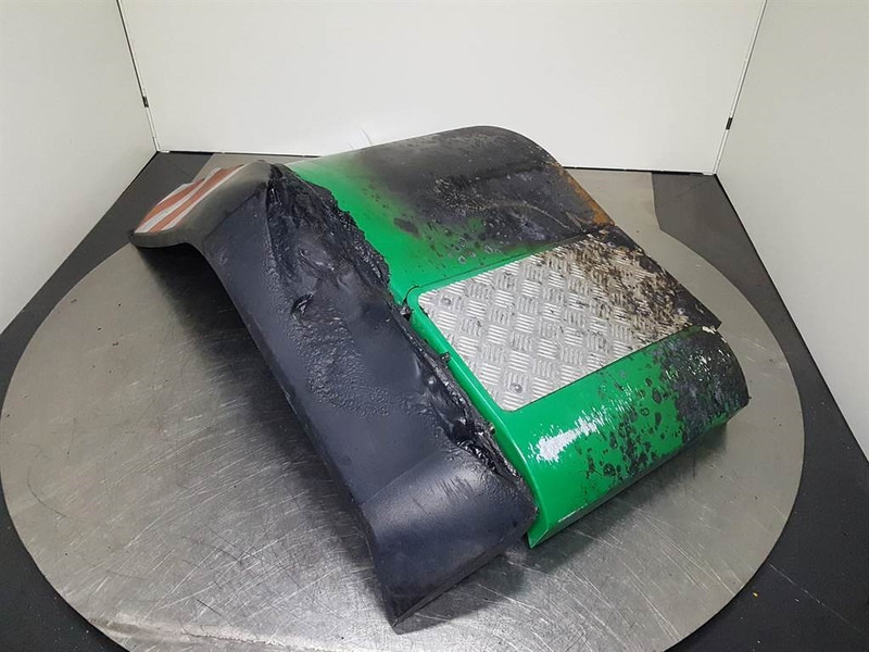 JCB 426E AGRI HT - Mud guard/Kotfluegel/Spatbord - إطار هيكلي/ إطار معدني - آلات الإنشاء: صورة 2 JCB 426E AGRI HT - Mud guard/Kotfluegel/Spatbord - إطار هيكلي/ إطار معدني - آلات الإنشاء: صورة 2