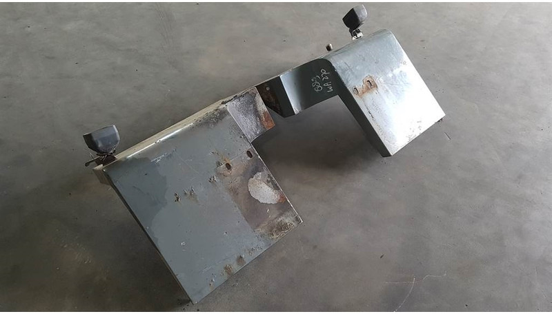 Komatsu WA 270 - 3 - Fender/Kotflügel/Spatbord - رفرف - آلات الإنشاء: صورة 4 Komatsu WA 270 - 3 - Fender/Kotflügel/Spatbord - رفرف - آلات الإنشاء: صورة 4