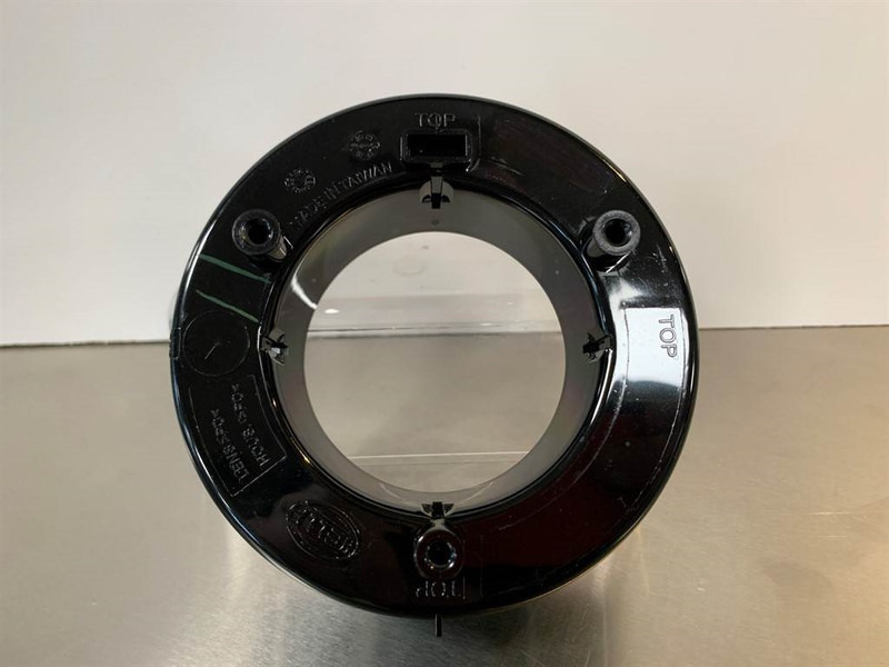 Liebherr LH - 10665277 - Light/Leuchte/Verlichting - أضواء/ إضاءة - آلات الإنشاء: صورة 2 Liebherr LH - 10665277 - Light/Leuchte/Verlichting - أضواء/ إضاءة - آلات الإنشاء: صورة 2
