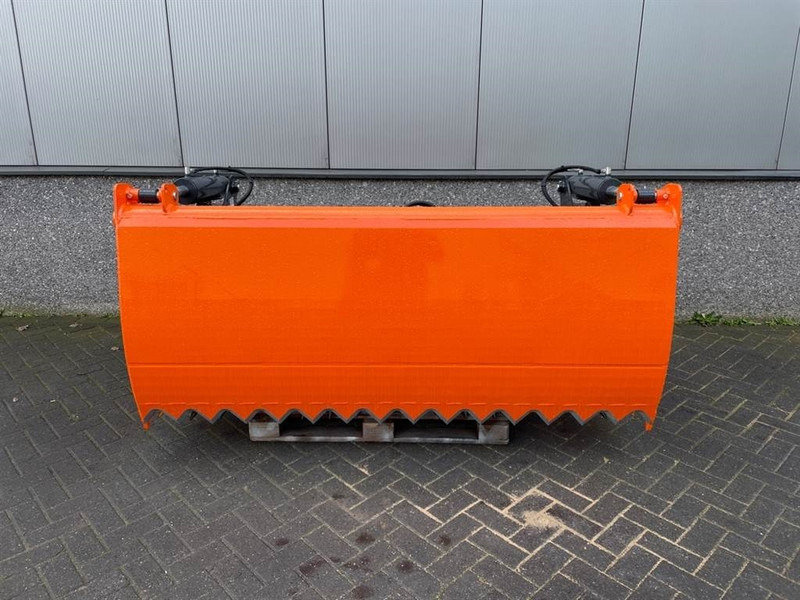 MAMMUT SC220M - Silage cutter/Silageschneider/Kuilhapper - معدات تخزين حبوب: صورة 1 MAMMUT SC220M - Silage cutter/Silageschneider/Kuilhapper - معدات تخزين حبوب: صورة 1