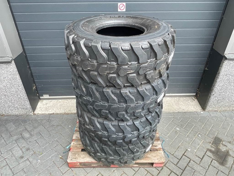 Magna 405/70R18-Tire/Reifen/Band - الإطارات والجنوط - آلات الإنشاء: صورة 2 Magna 405/70R18-Tire/Reifen/Band - الإطارات والجنوط - آلات الإنشاء: صورة 2