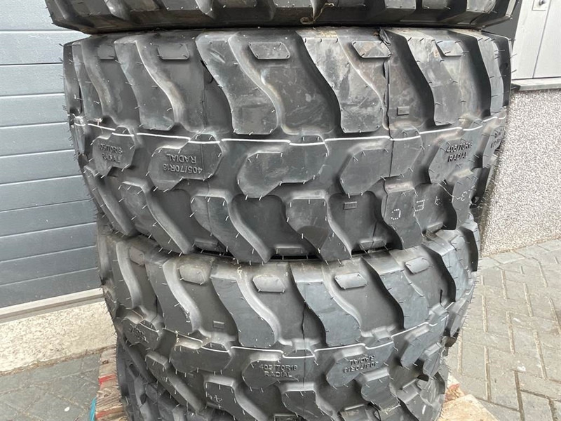 Magna 405/70R18-Tire/Reifen/Band - الإطارات والجنوط - آلات الإنشاء: صورة 3 Magna 405/70R18-Tire/Reifen/Band - الإطارات والجنوط - آلات الإنشاء: صورة 3