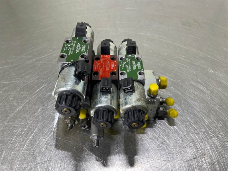 Mecalac 12MTX-6090341-NG6 Valve/Ventile/Ventiel - أجهزة هيدروليكية - آلات الإنشاء: صورة 3 Mecalac 12MTX-6090341-NG6 Valve/Ventile/Ventiel - أجهزة هيدروليكية - آلات الإنشاء: صورة 3