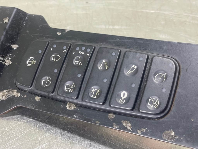 Mecalac 12MTX-6160071-Control cluster/Auftragstastatur - الكابينة والداخلية - آلات الإنشاء: صورة 5 Mecalac 12MTX-6160071-Control cluster/Auftragstastatur - الكابينة والداخلية - آلات الإنشاء: صورة 5