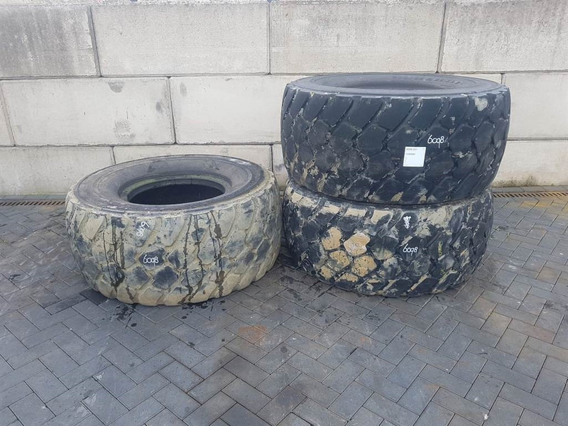 Michelin 600/65R25 - Tyre/Reifen/Band - الإطارات والجنوط - آلات الإنشاء: صورة 1 Michelin 600/65R25 - Tyre/Reifen/Band - الإطارات والجنوط - آلات الإنشاء: صورة 1