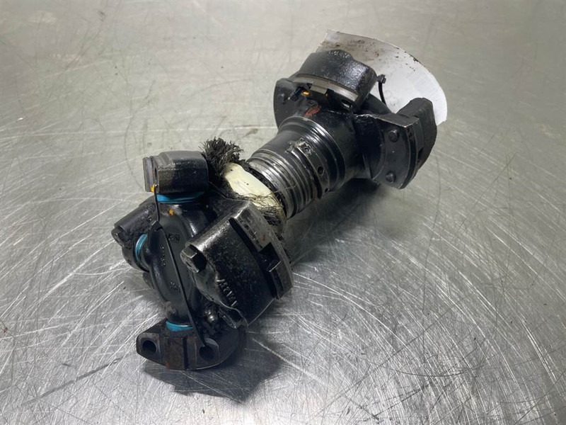 O & K L25.5 - Propshaft/Gelenkwelle/Cardanas - المحور و قطع الغيار - آلات الإنشاء: صورة 2 O & K L25.5 - Propshaft/Gelenkwelle/Cardanas - المحور و قطع الغيار - آلات الإنشاء: صورة 2