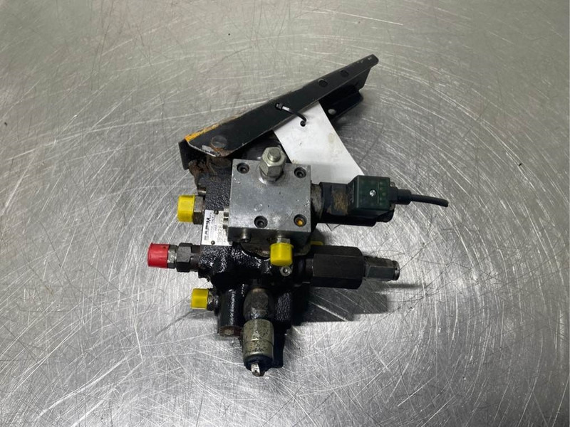 O & K L25.5-Safim 191826/FP3-Brake pedal/Bremspedal - الكابينة والداخلية - آلات الإنشاء: صورة 4 O & K L25.5-Safim 191826/FP3-Brake pedal/Bremspedal - الكابينة والداخلية - آلات الإنشاء: صورة 4