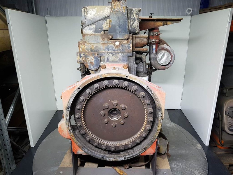 O & K L45-Cummins M11C250-Engine/Motor - المحرك و قطع الغيار - آلات الإنشاء: صورة 2 O & K L45-Cummins M11C250-Engine/Motor - المحرك و قطع الغيار - آلات الإنشاء: صورة 2