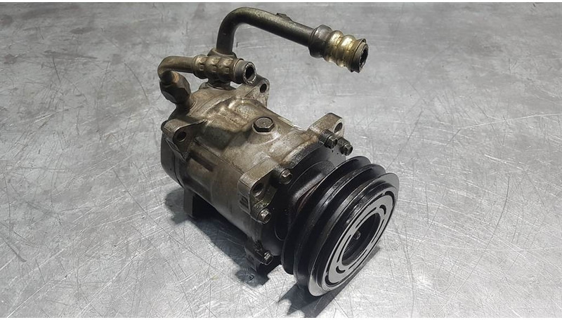 SANDEN U4652 - Compressor/Kompressor/Aircopomp - ضاغط المكيف - آلات الإنشاء: صورة 1 SANDEN U4652 - Compressor/Kompressor/Aircopomp - ضاغط المكيف - آلات الإنشاء: صورة 1