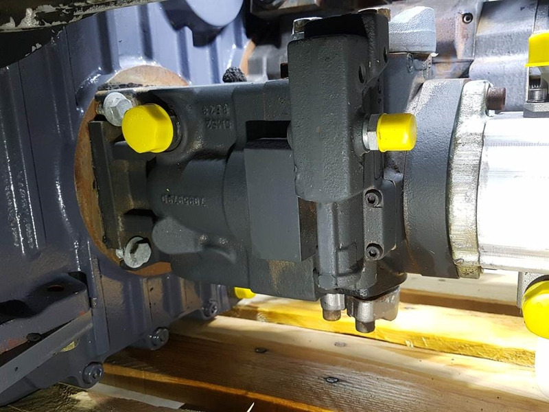 Sauer Danfoss JRL075CLS2320 -Vögele-80006177- Load sensing pump - أجهزة هيدروليكية: صورة 1 Sauer Danfoss JRL075CLS2320 -Vögele-80006177- Load sensing pump - أجهزة هيدروليكية: صورة 1
