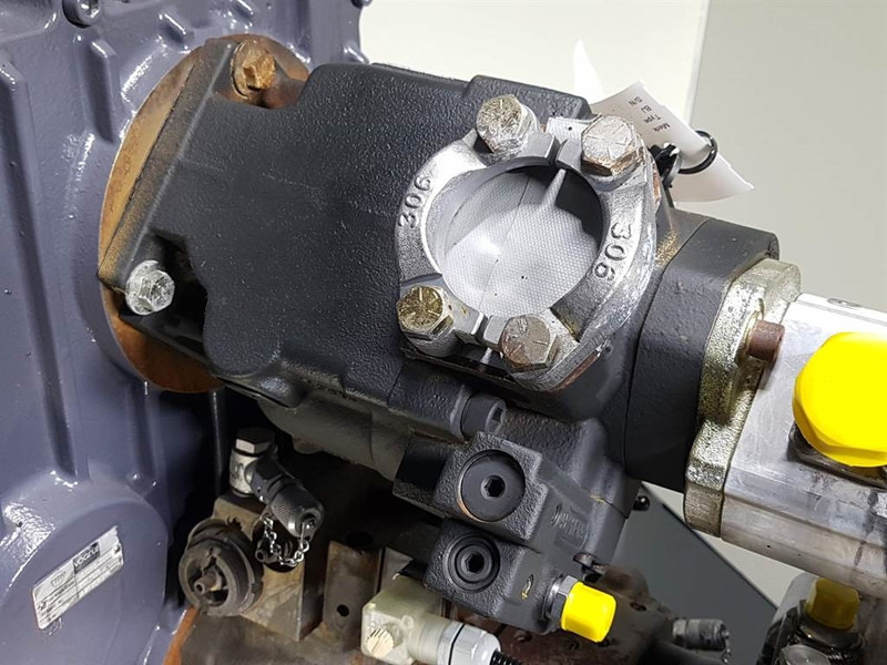 Sauer Danfoss JRL075CLS2320 -Vögele-80006177- Load sensing pump - أجهزة هيدروليكية: صورة 2 Sauer Danfoss JRL075CLS2320 -Vögele-80006177- Load sensing pump - أجهزة هيدروليكية: صورة 2