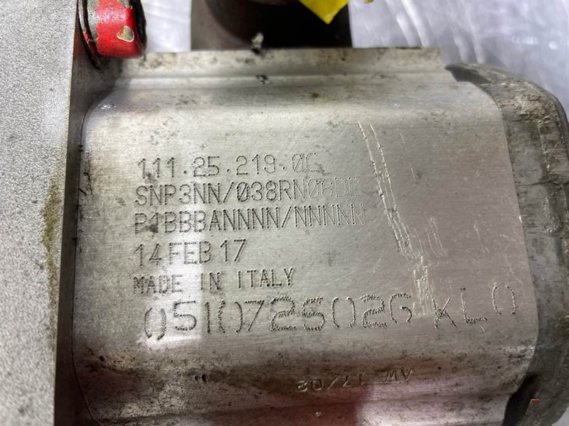 Sauer Danfoss SNP3NN/038RN06D-Gearpump/Zahnradpumpe/Tandwielpomp - أجهزة هيدروليكية - آلات الإنشاء: صورة 5 Sauer Danfoss SNP3NN/038RN06D-Gearpump/Zahnradpumpe/Tandwielpomp - أجهزة هيدروليكية - آلات الإنشاء: صورة 5