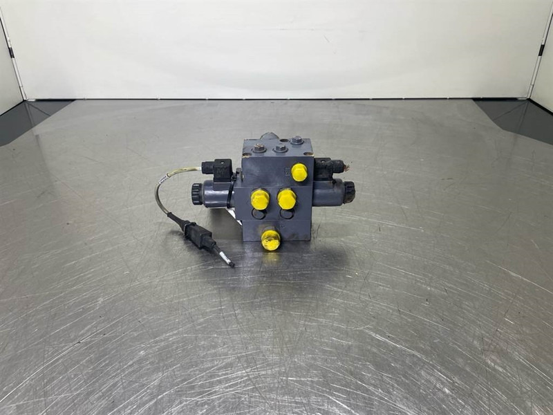 Sennebogen 835E-166441-Valve/Ventile/Ventiel - أجهزة هيدروليكية - آلات الإنشاء: صورة 1 Sennebogen 835E-166441-Valve/Ventile/Ventiel - أجهزة هيدروليكية - آلات الإنشاء: صورة 1
