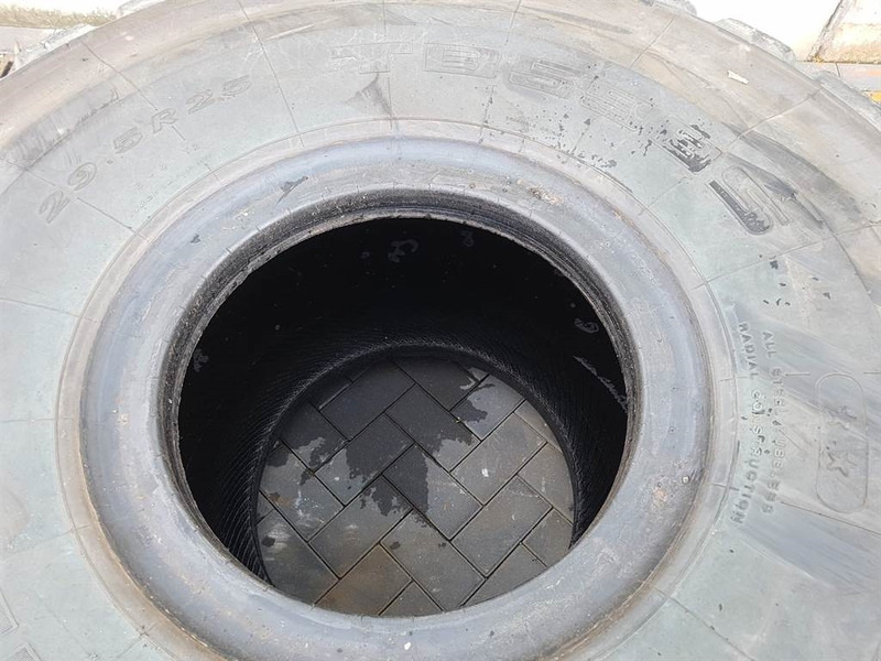 TRIANGLE 29.5R25 - Tyre/Reifen/Band - إطارات - آلات الإنشاء: صورة 4 TRIANGLE 29.5R25 - Tyre/Reifen/Band - إطارات - آلات الإنشاء: صورة 4