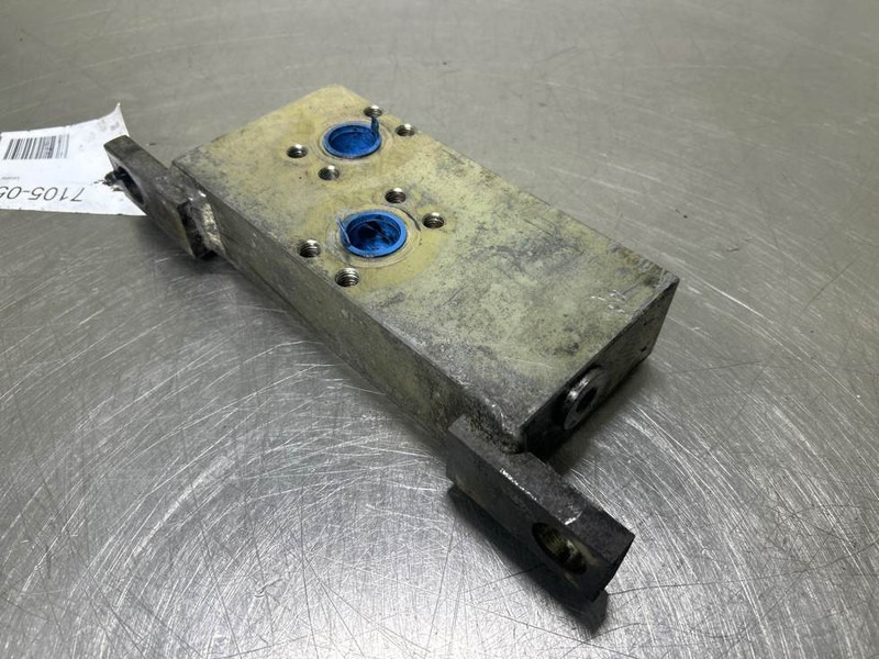 Terex TW150-6058150-Distributor/Verteiler - أجهزة هيدروليكية - آلات الإنشاء: صورة 3 Terex TW150-6058150-Distributor/Verteiler - أجهزة هيدروليكية - آلات الإنشاء: صورة 3
