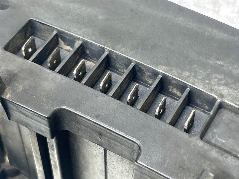 Terex TW150-6105408/6086501-ECU/Control box/Steuermodul - النظام الكهربائي - آلات الإنشاء: صورة 2 Terex TW150-6105408/6086501-ECU/Control box/Steuermodul - النظام الكهربائي - آلات الإنشاء: صورة 2