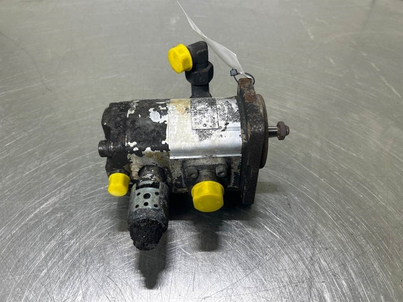 Terex TW150-6120579-Ventilator motor/Lueftermotor - أجهزة هيدروليكية - آلات الإنشاء: صورة 1 Terex TW150-6120579-Ventilator motor/Lueftermotor - أجهزة هيدروليكية - آلات الإنشاء: صورة 1