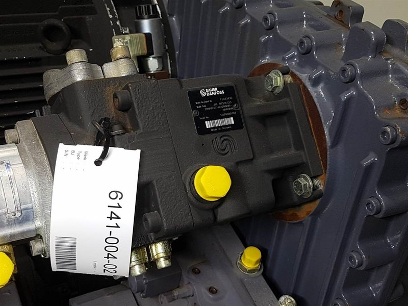 Vögele 11033436-Sauer Danfoss JRL075CLS2328-Pump - أجهزة هيدروليكية: صورة 1 Vögele 11033436-Sauer Danfoss JRL075CLS2328-Pump - أجهزة هيدروليكية: صورة 1