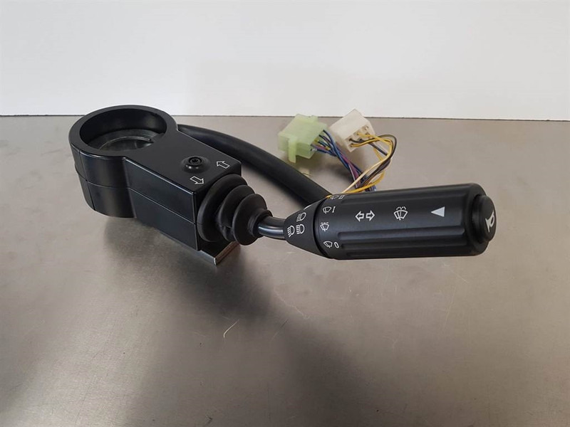 Volvo L20B/L25B - ZM2808703 - Steer col switch - مفتاح عمود التوجيه - آلات الإنشاء: صورة 2 Volvo L20B/L25B - ZM2808703 - Steer col switch - مفتاح عمود التوجيه - آلات الإنشاء: صورة 2