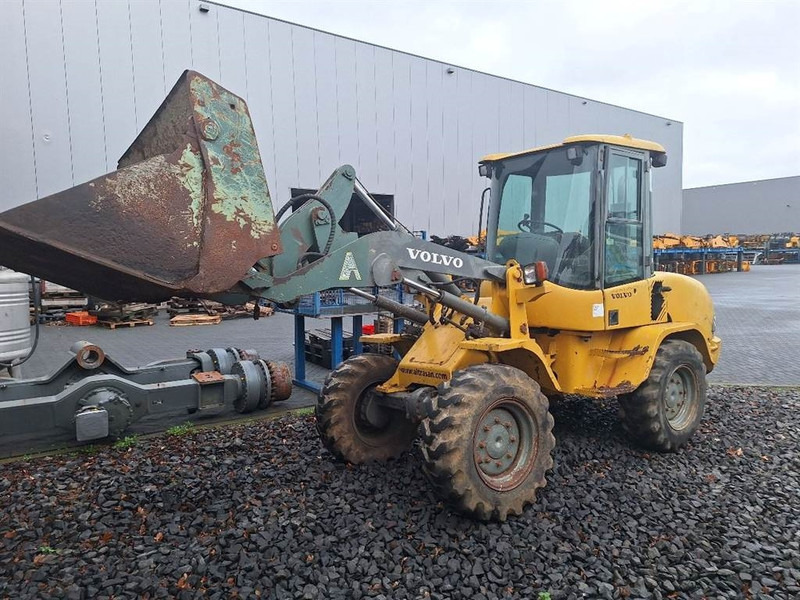 Volvo L30D - (For parts) - اللودر بعجل: صورة 1 Volvo L30D - (For parts) - اللودر بعجل: صورة 1