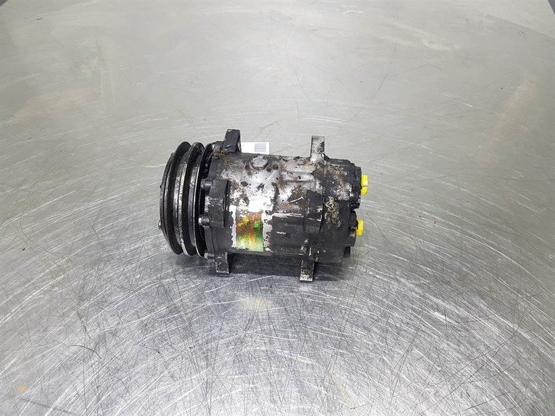 Volvo -Sanden SD7H15-Compressor/Kompressor/Aircopomp - ضاغط المكيف - آلات الإنشاء: صورة 2 Volvo -Sanden SD7H15-Compressor/Kompressor/Aircopomp - ضاغط المكيف - آلات الإنشاء: صورة 2