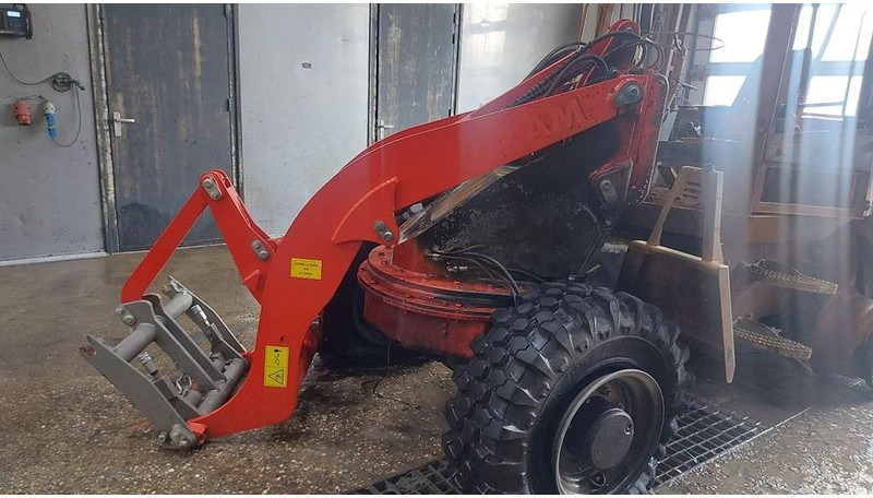 Yanmar V70 Speeder - (For parts) - اللودر بعجل: صورة 3 Yanmar V70 Speeder - (For parts) - اللودر بعجل: صورة 3