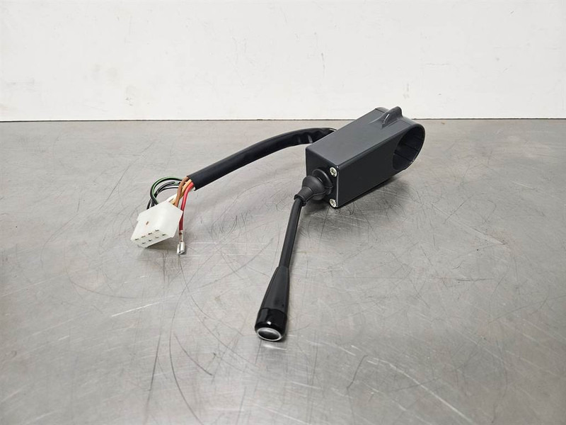 Zettelmeyer ZL 601 - Steer col switch/Lenkstockschalter - مفتاح عمود التوجيه - آلات الإنشاء: صورة 4 Zettelmeyer ZL 601 - Steer col switch/Lenkstockschalter - مفتاح عمود التوجيه - آلات الإنشاء: صورة 4
